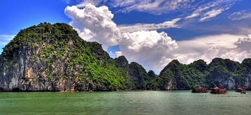  Halong Bay 